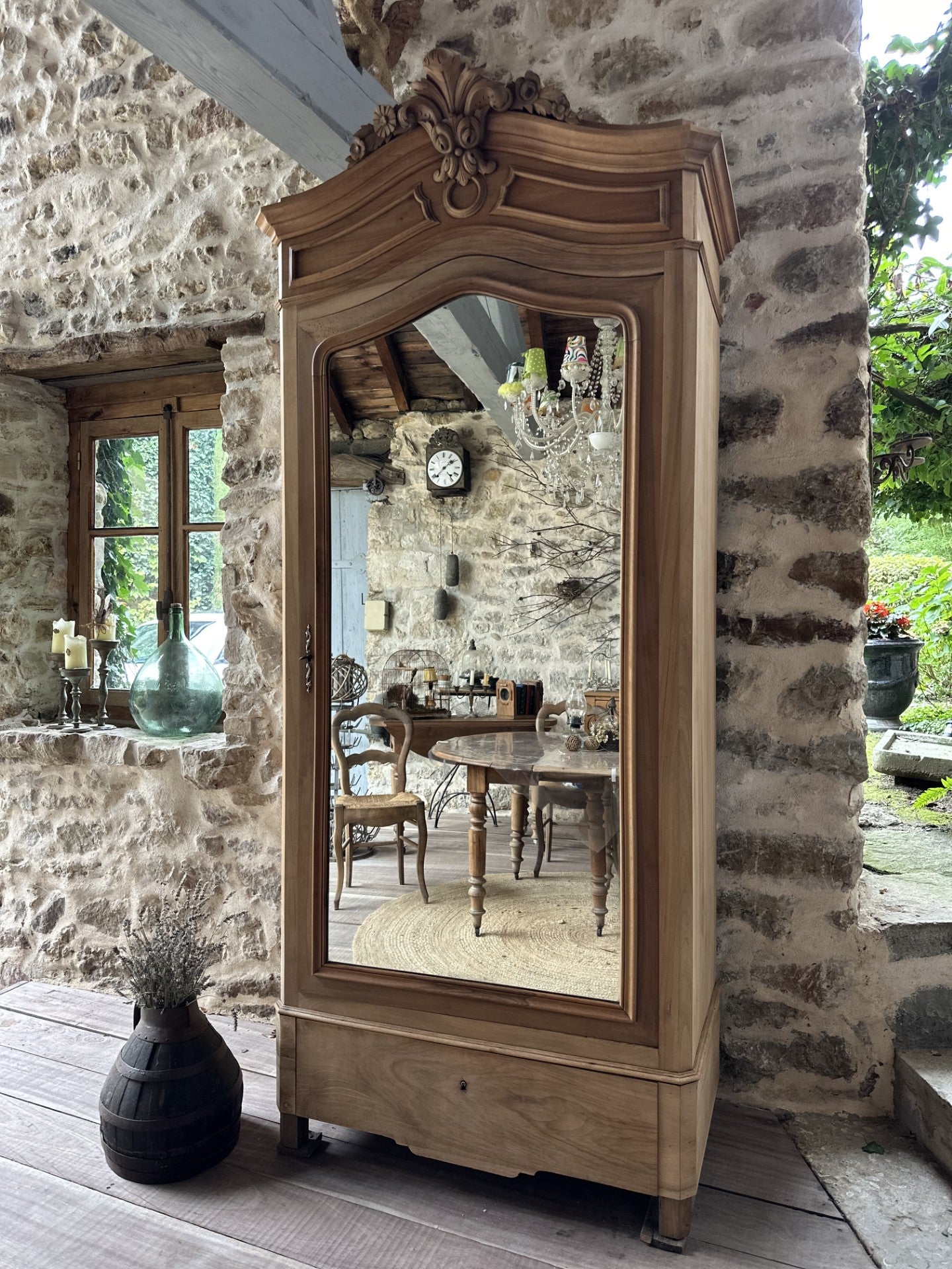 LA BONNETIÈRE| L'ARMOIRE ANCIENNE EN NOYER